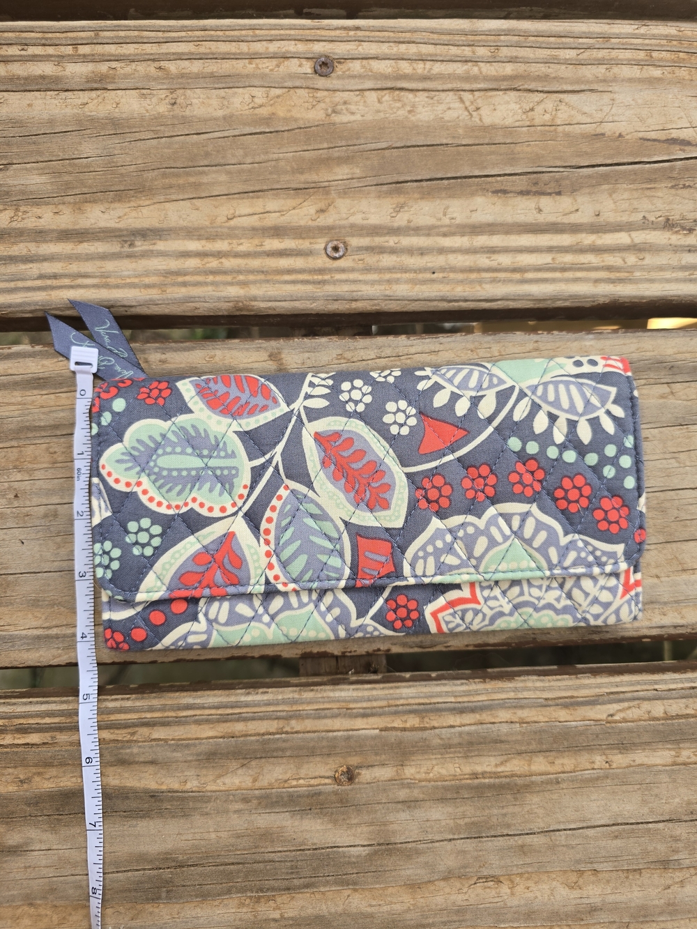 Vera Bradley Quilted Floral Tote in Nomadix Floral - Picture 10 of 12